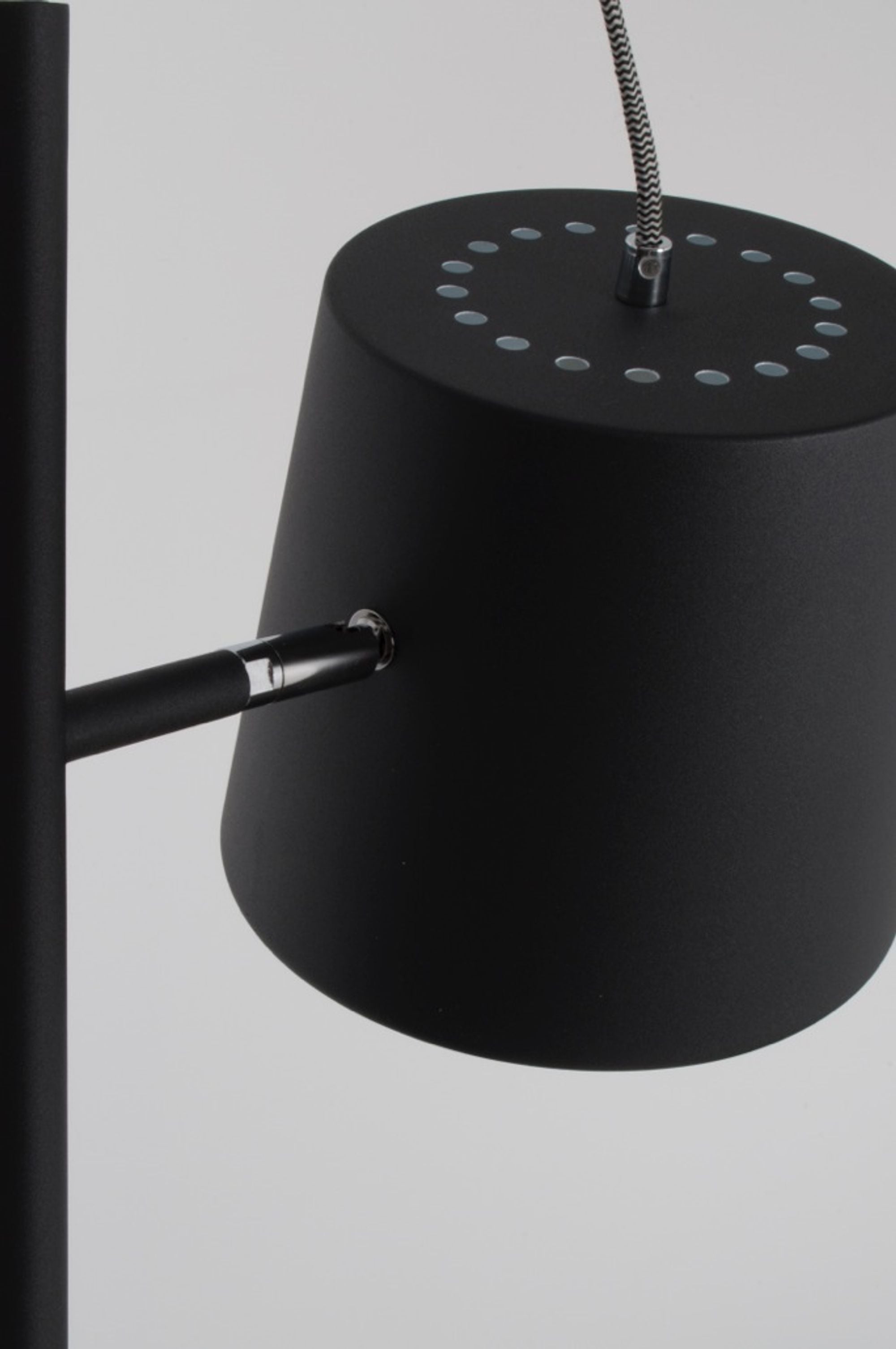 Zuiver Buckle Head Black Floor Lamp